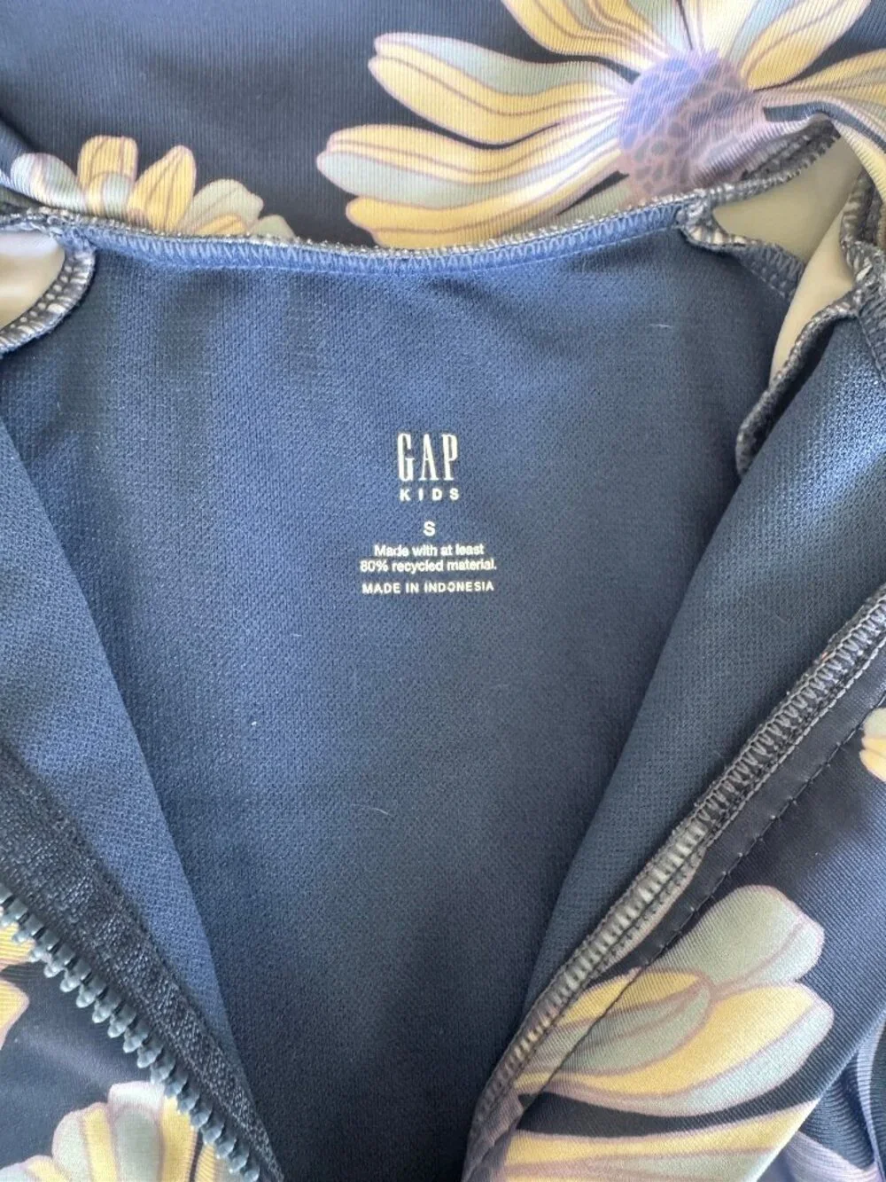 Gap Kids Girls Long-sleeved Swimsuit, Blue and Violet Floral Print, Small (6/7)